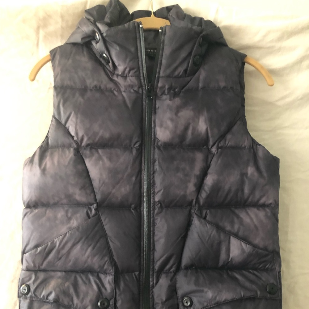Black sleeveless puffer with hood